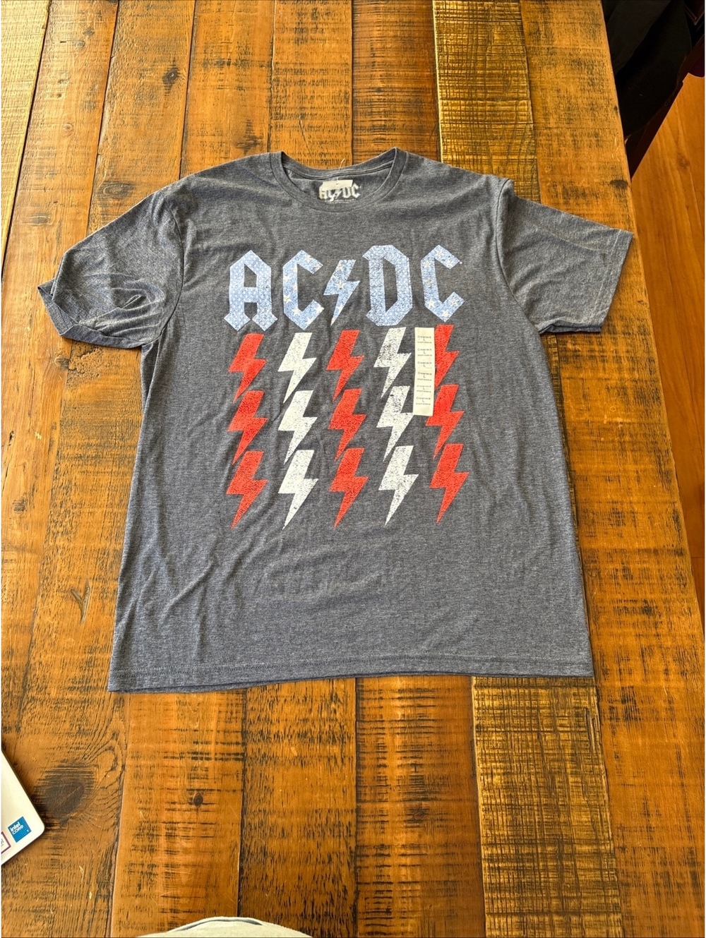 AC/DC graphic band tee lightning bolt stars - size large